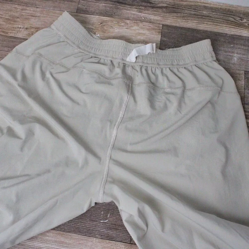 Lululemon Women’s 8 Tear Away Stretchy Jogger Pant Light Beige Breakaway